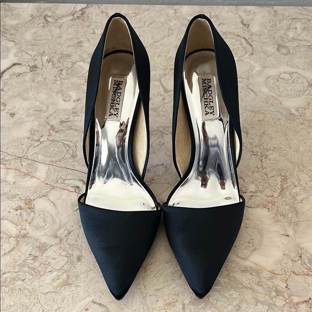 Badgley Mischka Women's Black Satin Heels